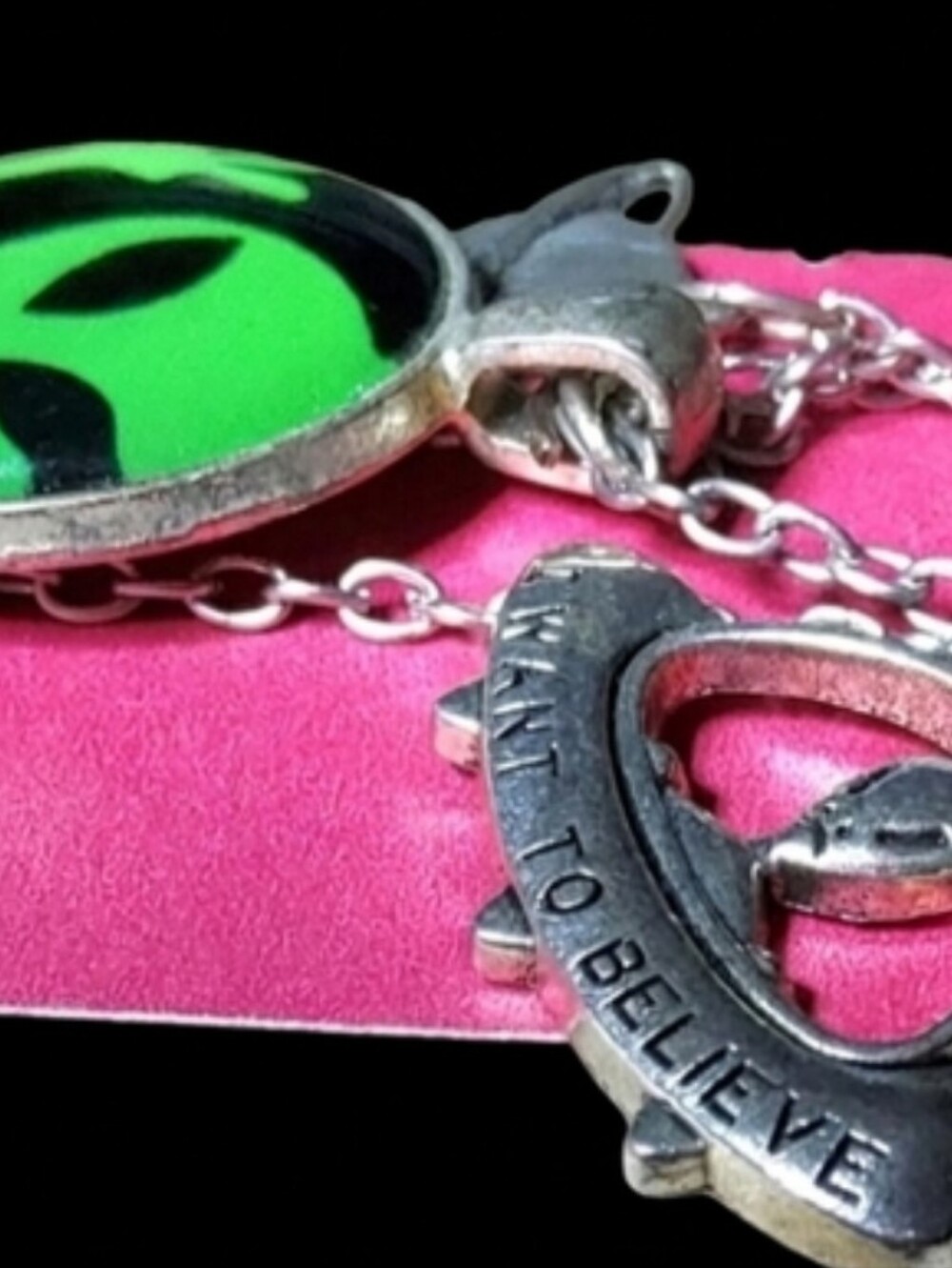 Y2K Alien Pendant Necklace w/ Planet & UFO Charms Silver Tone 90s Style Sci-Fi - Picture 9 of 9
